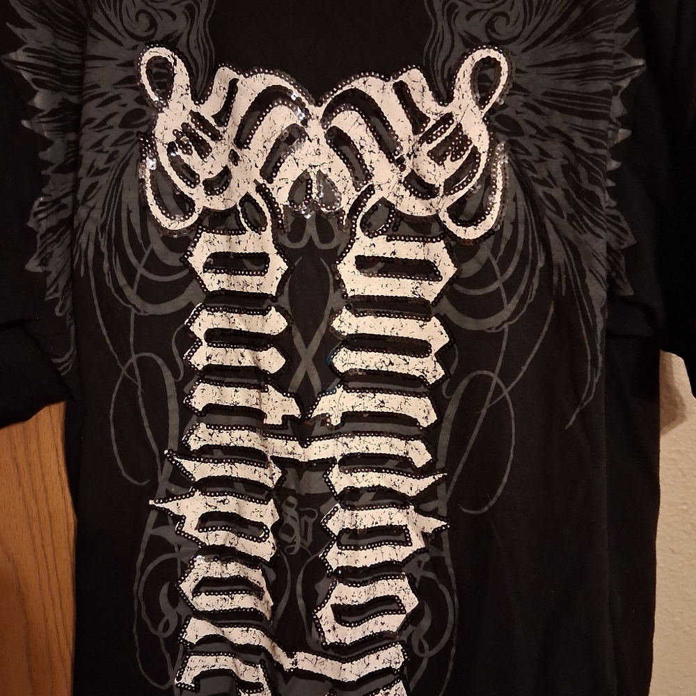 Southpole Graphic Black T-Shirt with White And Black Sequin Design XL